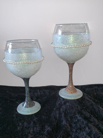 Custom Pearl Bride and Groom Wedding Wine Glass Set